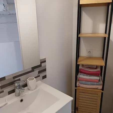 à 15mn Des Plages En Voiture Appartement *